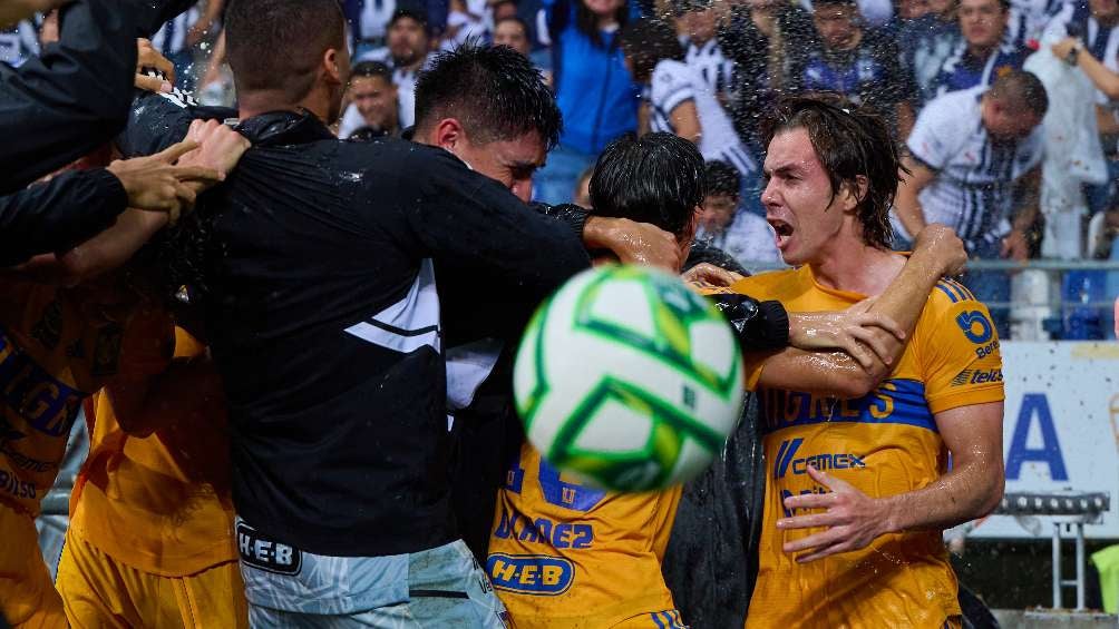 Clásico Regio: El VAR anuló el gol de Rayados y un minuto después Tigres marcó el de la victoria