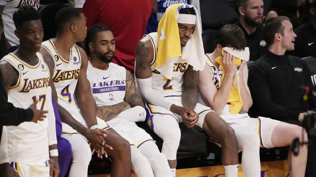 Los Lakers están a un juego de ser eliminados