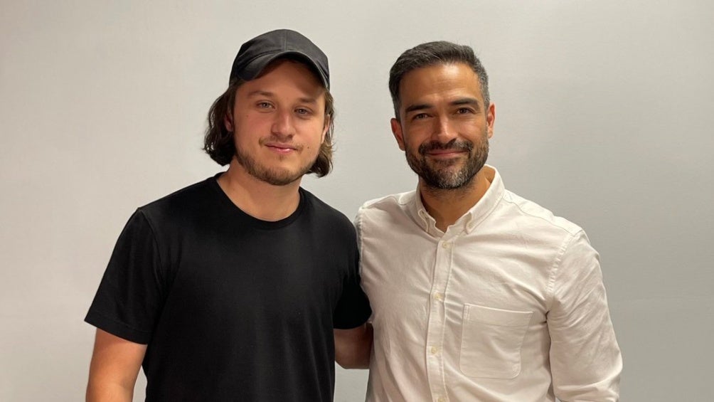 Roberto Martínez junto al actor Poncho Herrera