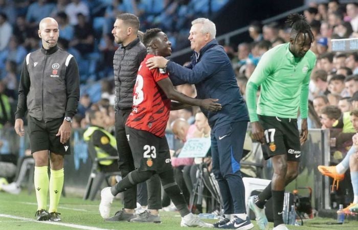 Javier Aguirre dirigiendo al Mallorca