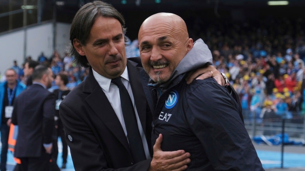 Simone Inzaghi y Luciano Spalletti se saludan previo al encuentro