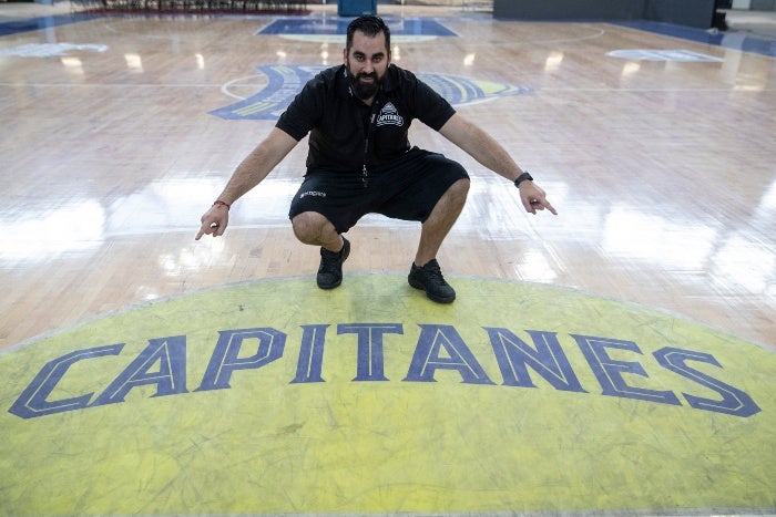 Ramón Díaz en el escudo de los Capitanes