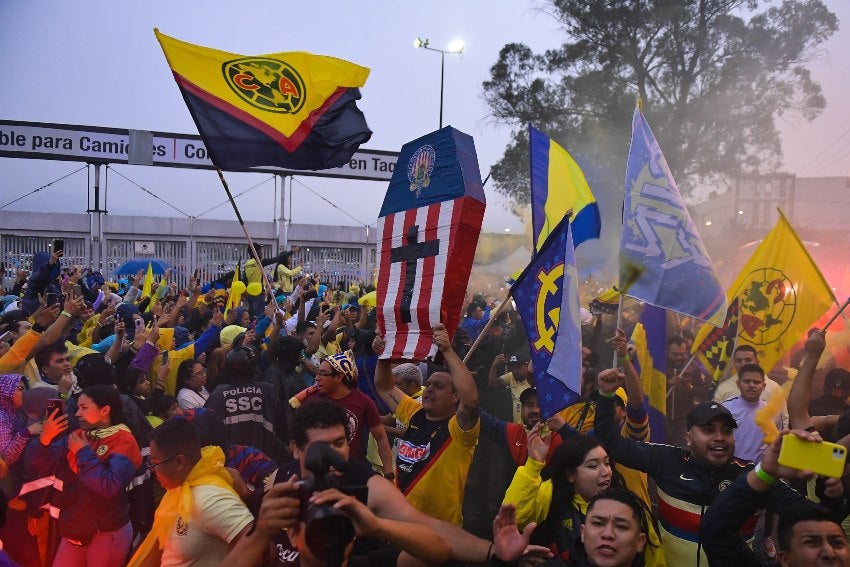 Afición el la Vuelta del Clásico Nacional