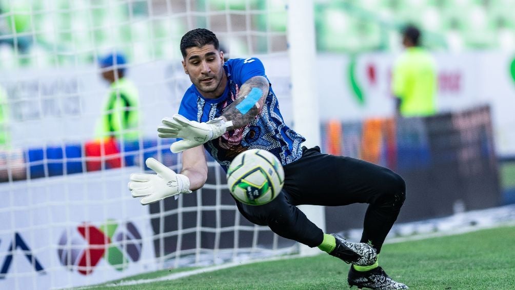 El arquero ya estuvo con los Pumas