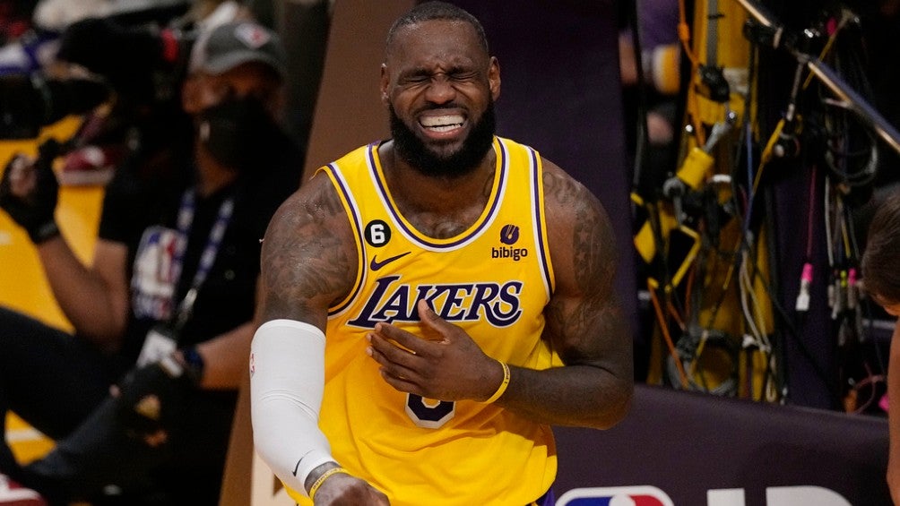 LeBron James frustado por no avanzar a las Finales de la NBA