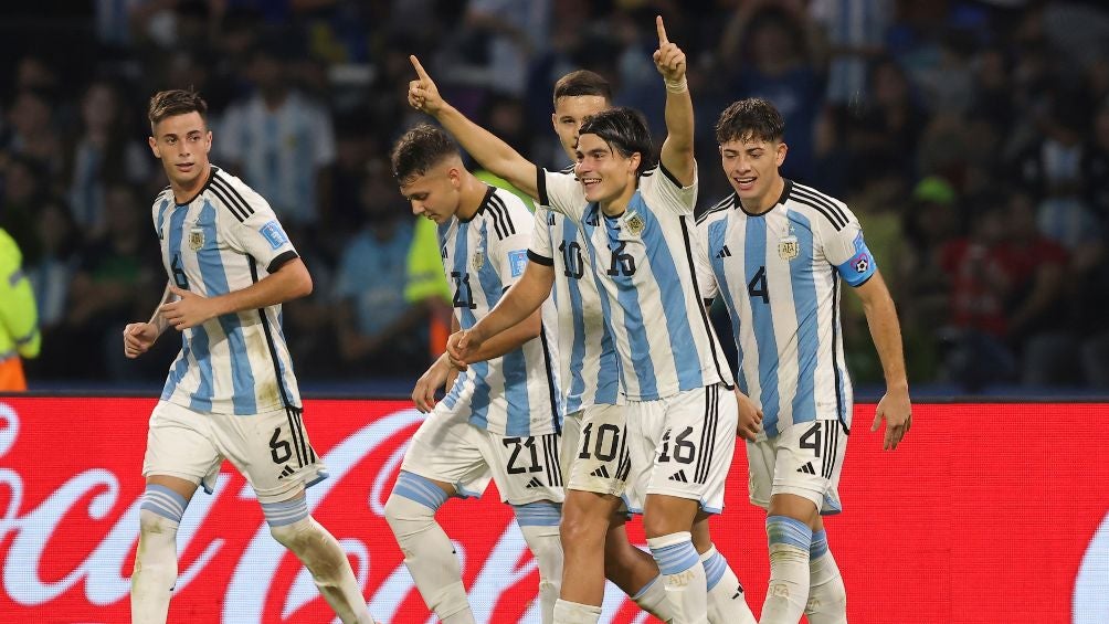 Argentina pasó a octavos de Final