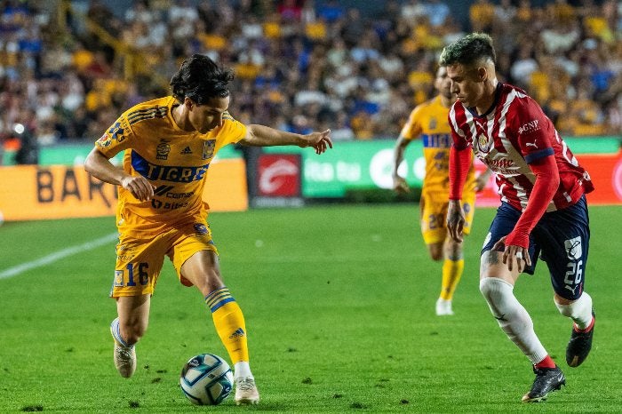 Diego Lainez durante el partido de Fase regular entre Tigres y Chivas