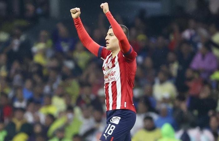 Ronaldo Cisneros en el partido ante América