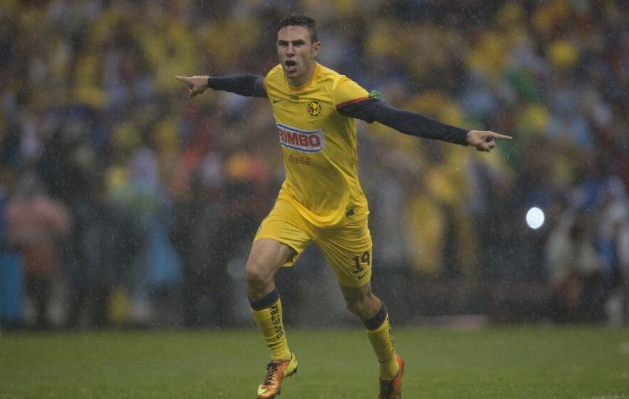 Miguel Layún festejando el gol del título