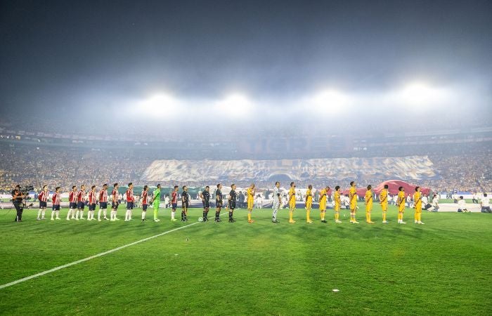 Ceremonia previa al inicio del Tigres vs Chivas por la Final