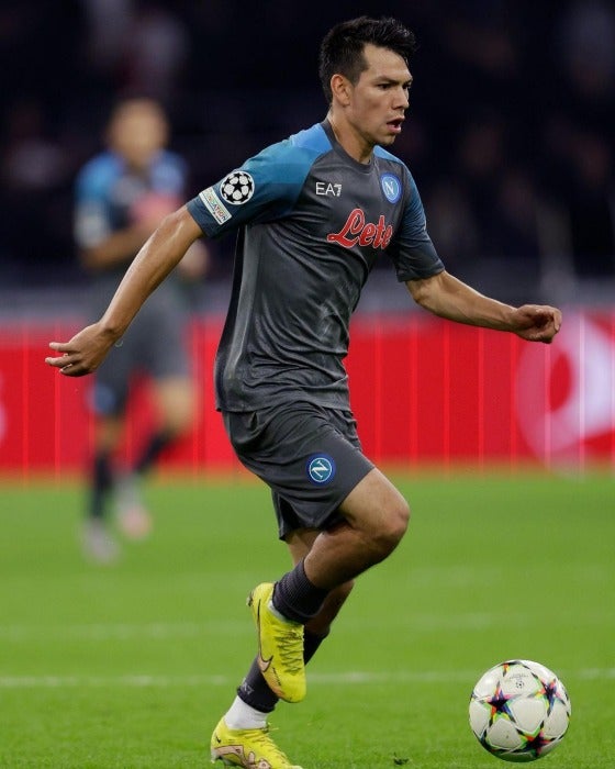 Chucky Lozano durante un juego del Napoli