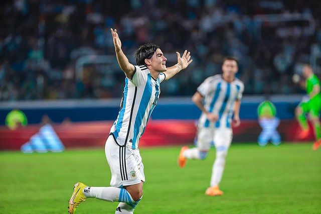 Luka Romero celebrando su gol con Argentina Sub-20