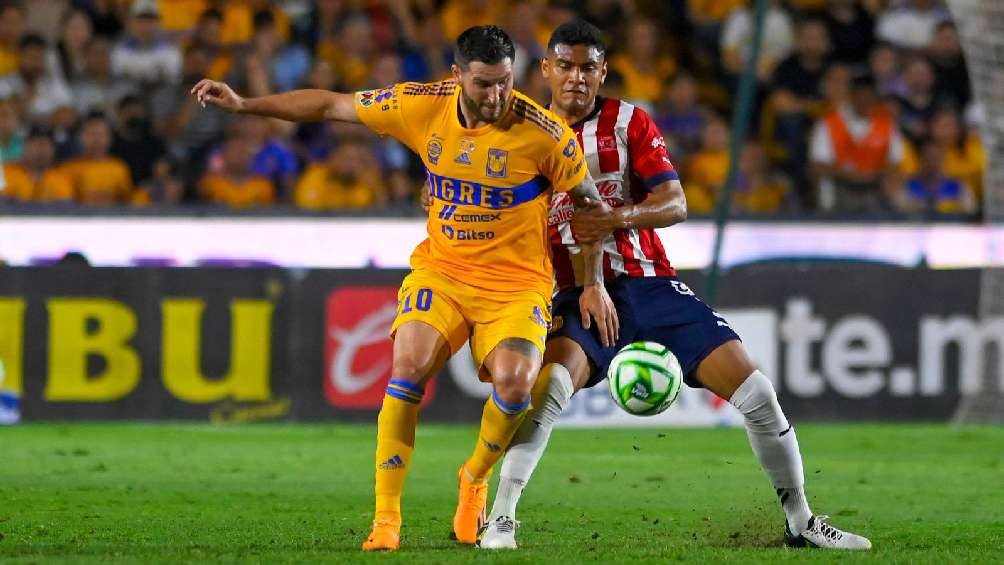 Tigres y Chivas empataron a ceros