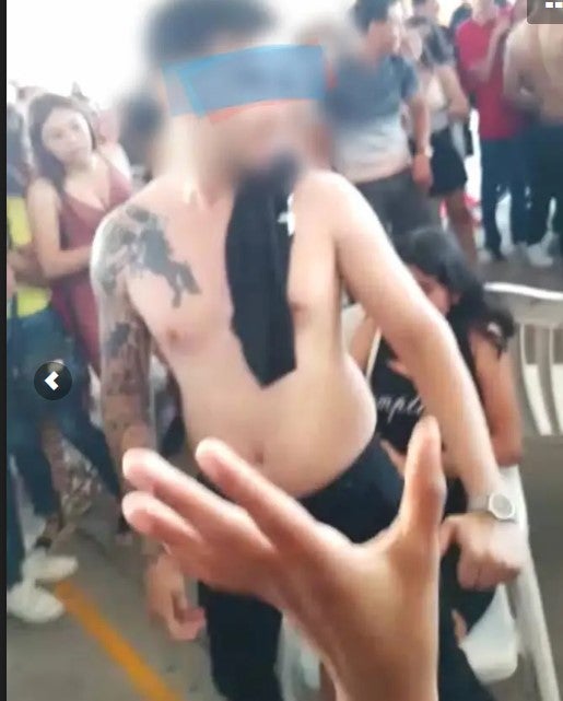 Strippers en festejo del Día del Estudiante en Secundaria