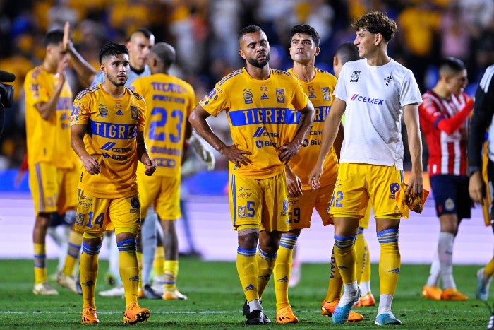 Jugadores del Tigres al finalizar el encuentro 