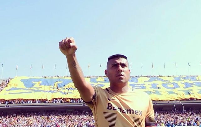 Daniel Ludueña con los Pumas