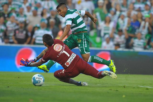 Daniel Ledueña con Santos