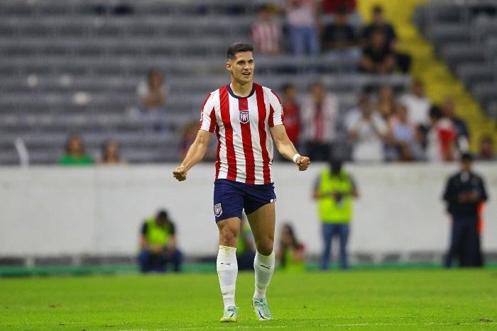 Jesús González festeja un gol