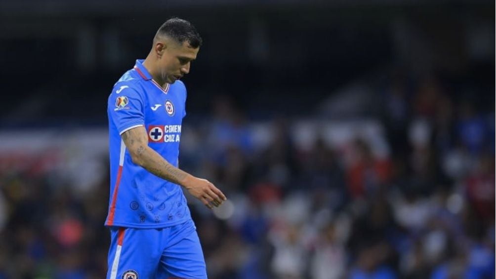 Domínguez rompe con 17 años de carrera en Cruz Azul