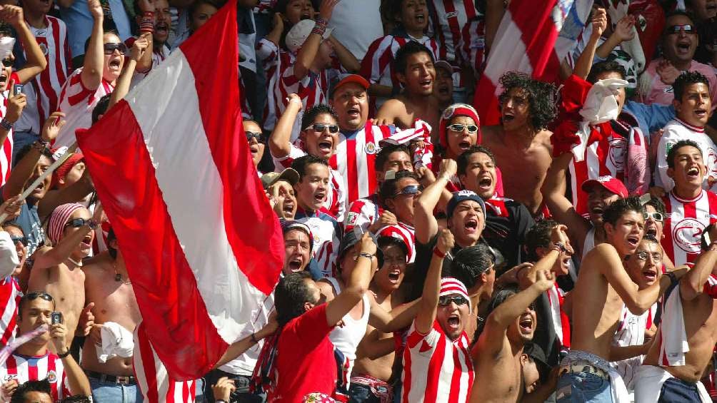 La afición de Chivas se hizo presente en la conentración