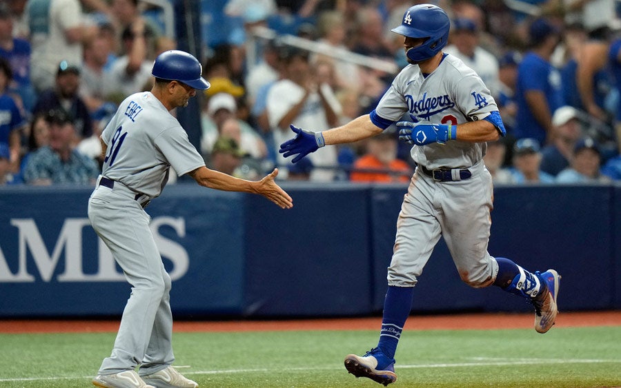 Chris Taylor celebra cuadrangular