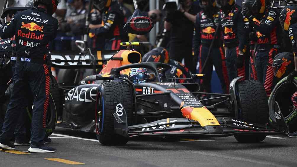 Checo se alejan en el Campeonato de pilotos