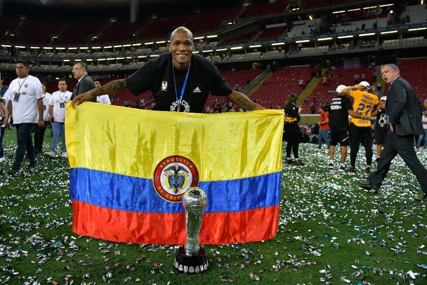 Quiñones, Campeón del CL23