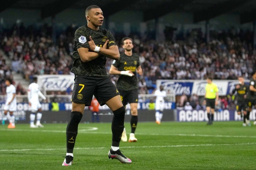 Mbappé en un partido del PSG