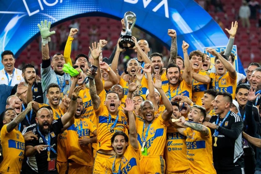 Tigres festejando el título de Liga MX