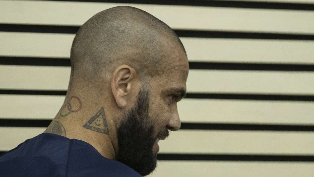 Madre de Dani Alves tras visitarlo en la cárcel: 'Creo en la inocencia de mi hijo'