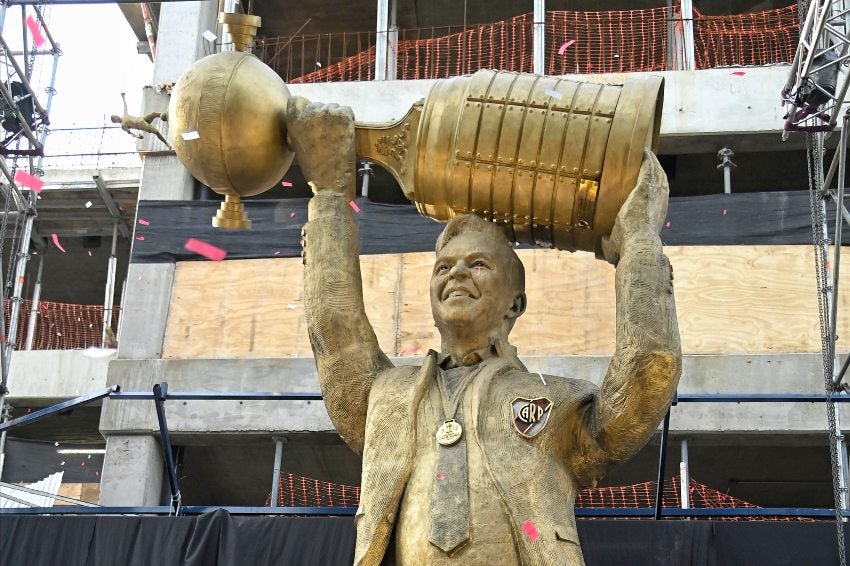 La estatua de Marcelo Gallardo