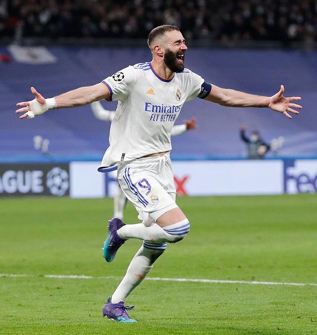 Karim Benzema luego de anotar contra con Real Madrid