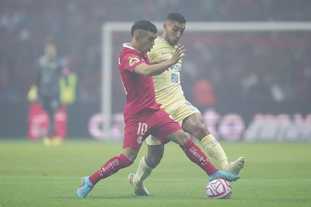 Leo Fernández contra el América