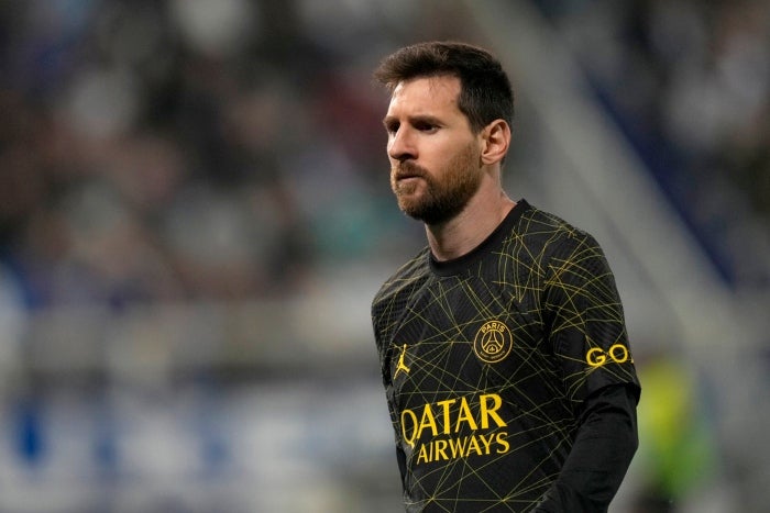 Messi en el juego del PSV vs Auxerre