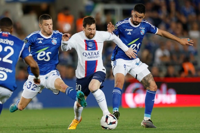 Messi durante el partido del PSG vs Estrasburgo