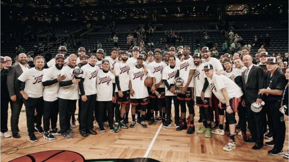 Miami celebra el campeonato de conferencia ante Boston