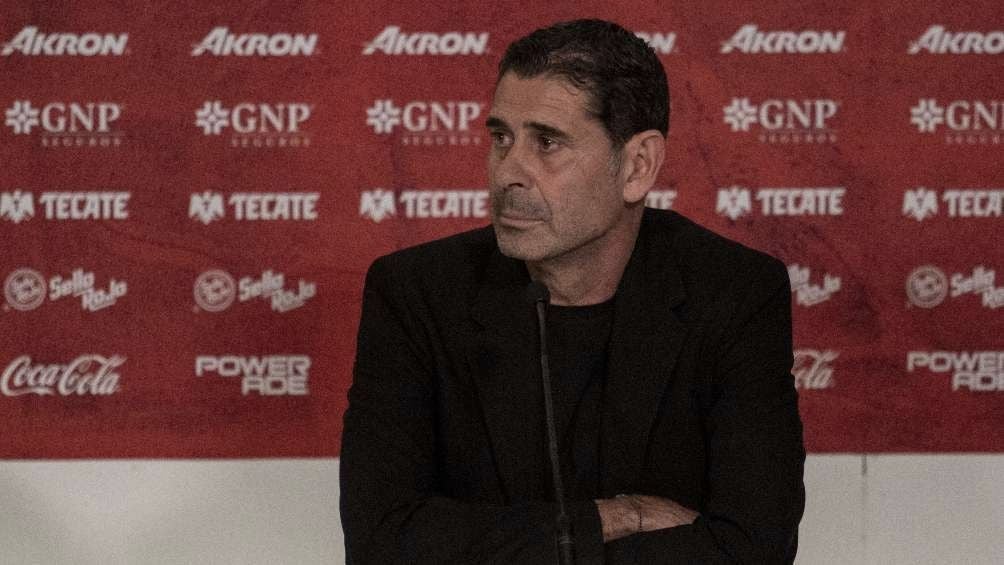 Fernando Hierro en conferencia de prensa