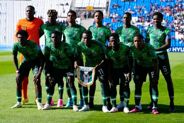 Nigeria se toma la foto previa al inicio del partido contra Brasil