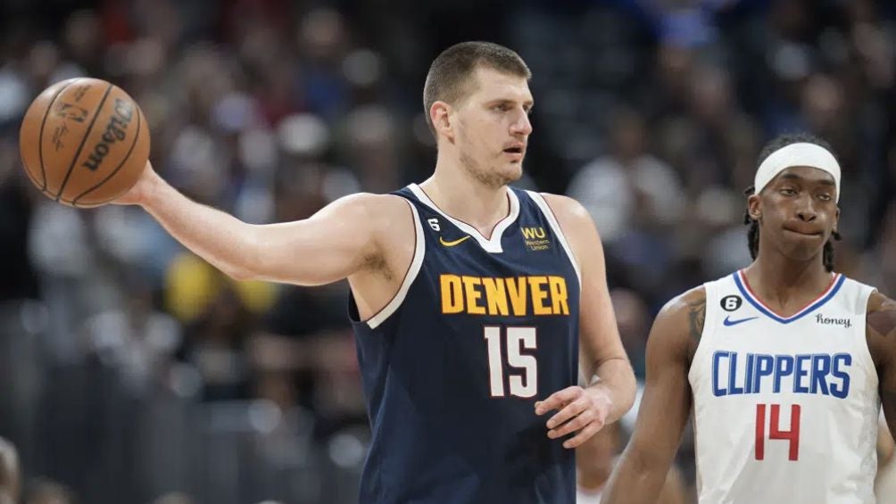 Jokic busca llevar a los Nuggets a su primer campeonato