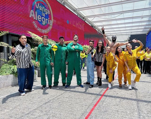 Equipo de Venga la Alegría en TV Azteca