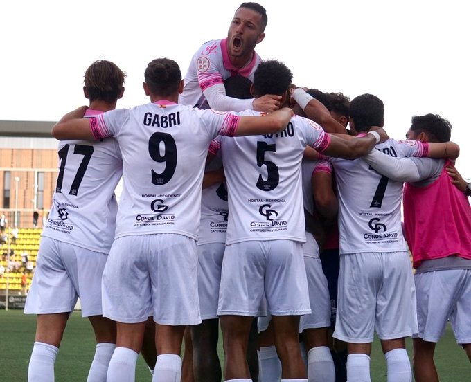 El Salamanca celebra un gol