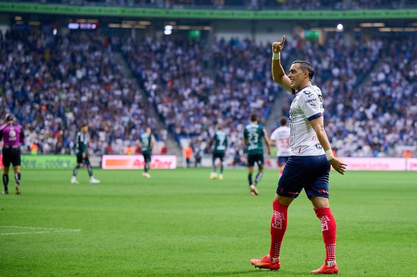 Funes Mori en celebración de gol