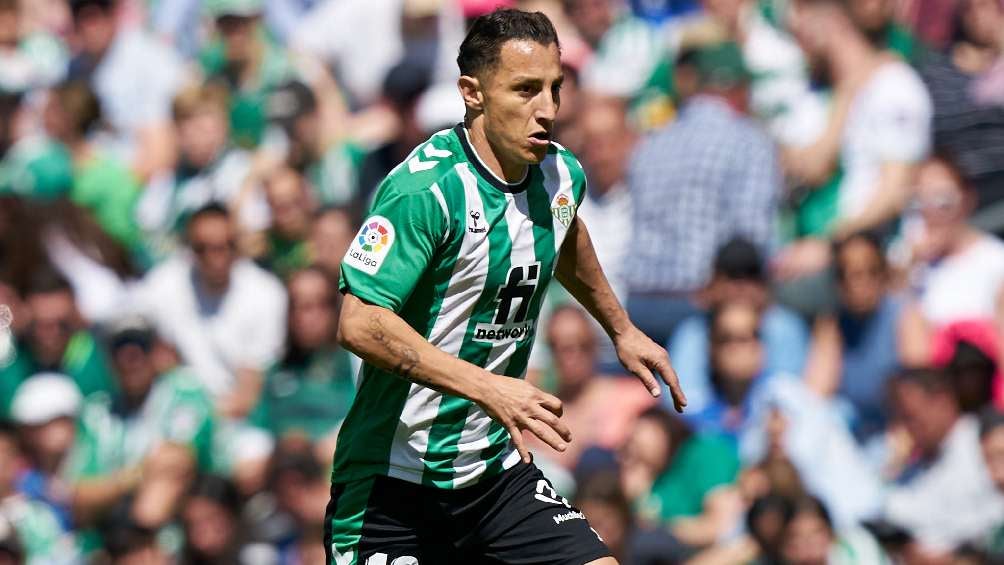 Guardado entró de cambio en el partido