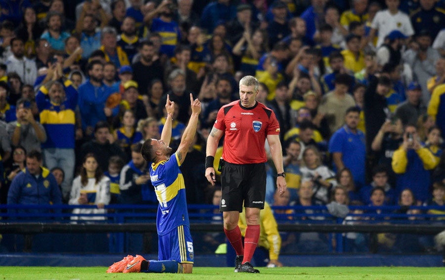 Marcelo Weigandt festeja su gol