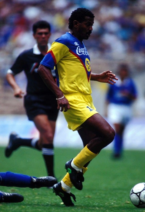 Antonio Carlos Santos en la temporada 93-94 con América