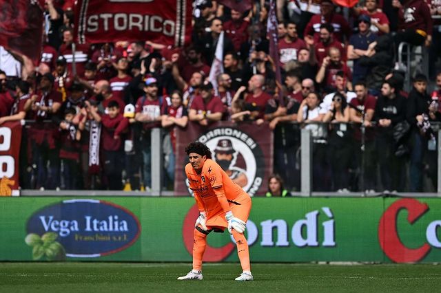 Guillermo Ochoa con la Salernitana