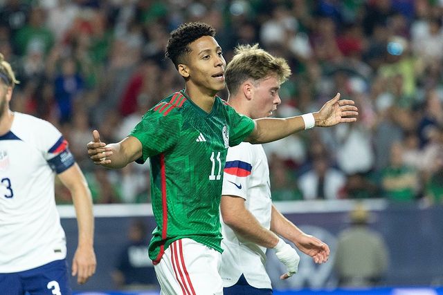 Ozziel Herrera ante Guatemala con Selección Mexicana