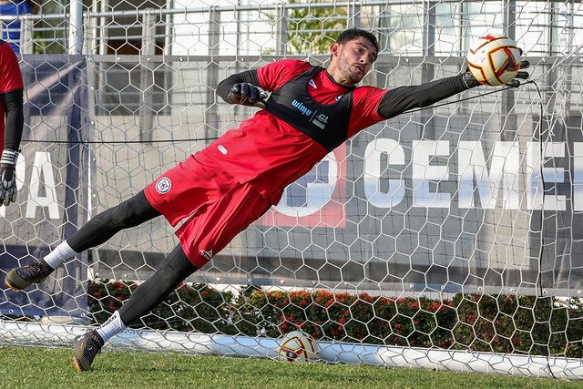 Jesús Corona en pretemporada con Cruz Azul