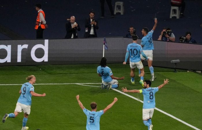Jugadores del City celebrando el gol en la Final