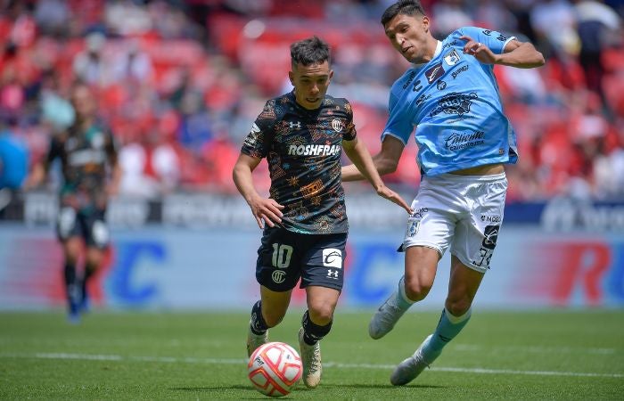 Jordan Silva con Querétaro ante Toluca